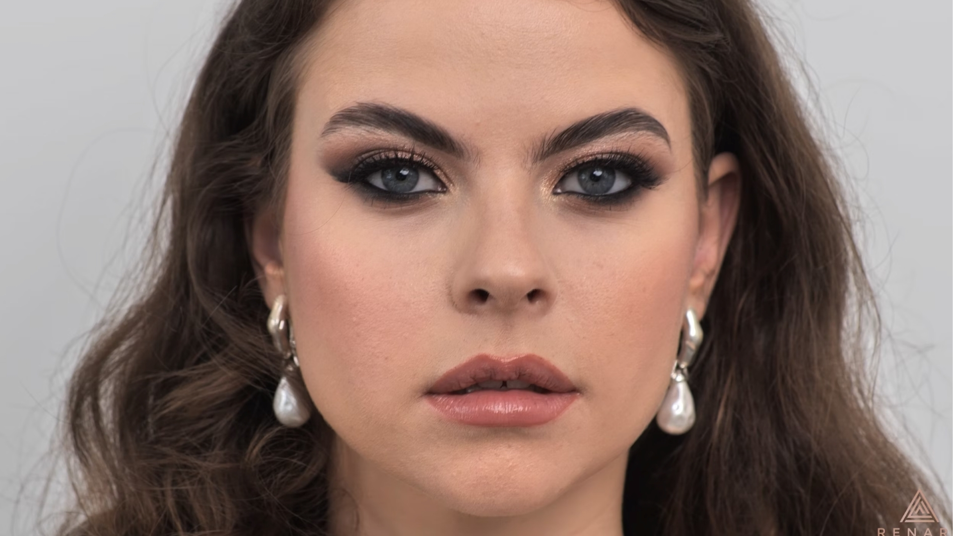 Vágott félkör satír